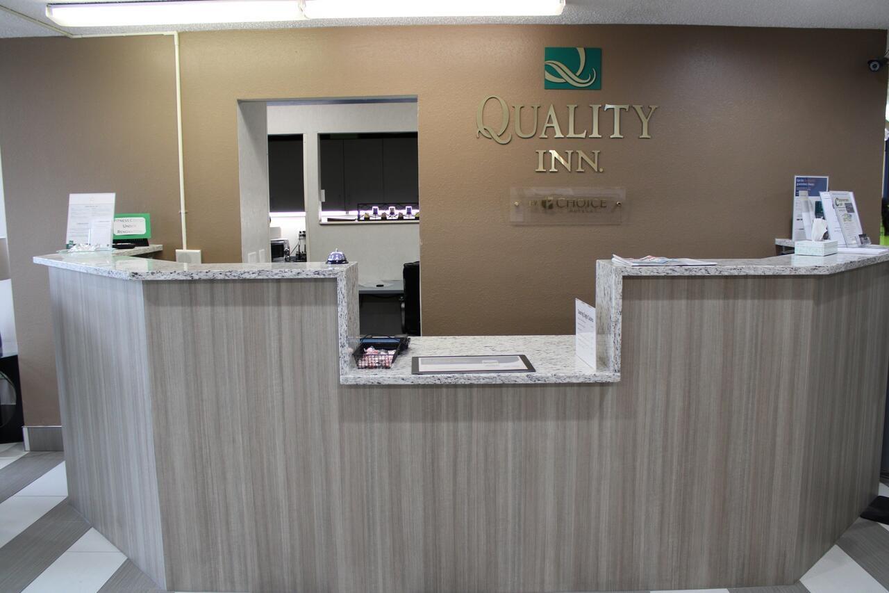 Quality Inn Mount Pleasant Eksteriør billede