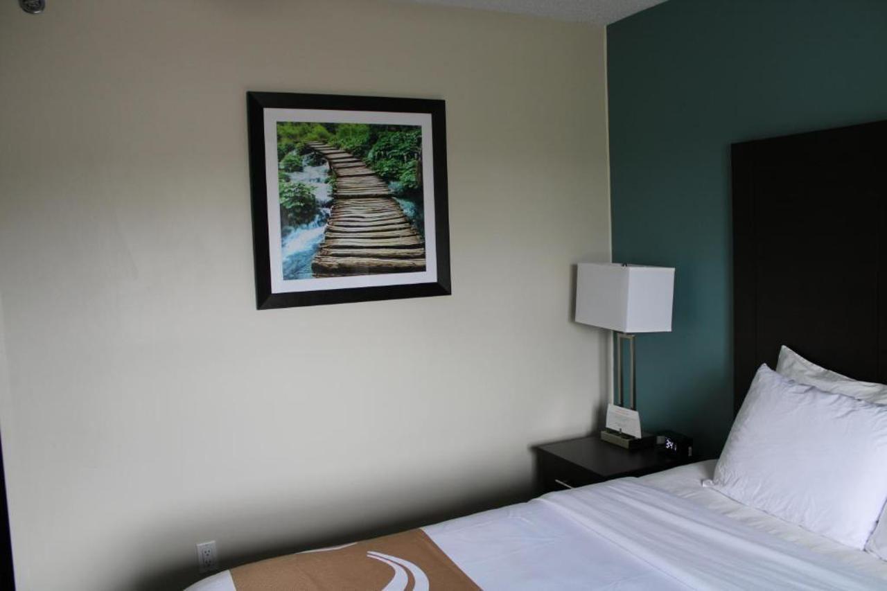 Quality Inn Mount Pleasant Eksteriør billede